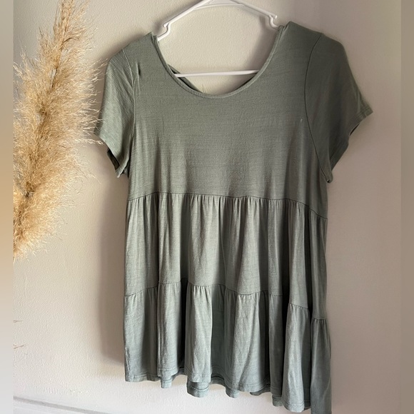 Tiered Blouse - Picture 3 of 4